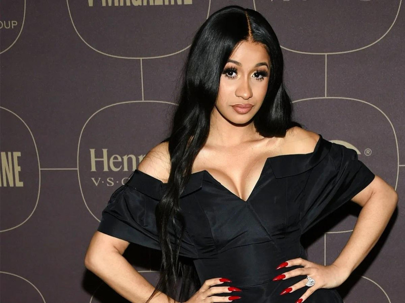 cardi-b-deslumbra-en-ny-en-inauguracion-de-la-tienda-de-kim-kardashian cardi-b-deslumbra-en-ny-en-inauguracion-de-la-tienda-de-kim-kardashian