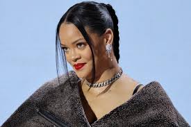 rihanna-celebra-que-se-mantuvo-sobria-durante-el-ano-2024 rihanna-celebra-que-se-mantuvo-sobria-durante-el-ano-2024