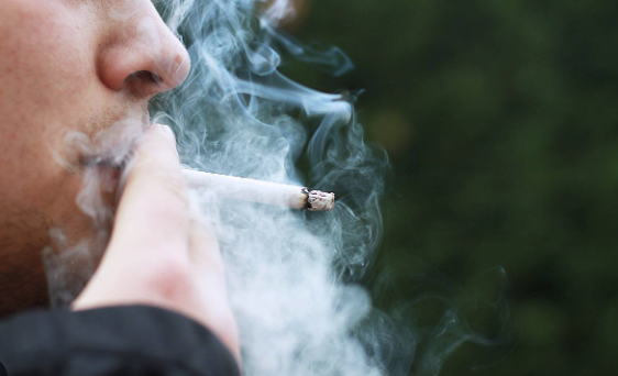 fumar-antes-de-los-15-anos-eleva-la-probabilidad-de-desarrollar-epoc,-segun-estudio fumar-antes-de-los-15-anos-eleva-la-probabilidad-de-desarrollar-epoc,-segun-estudio