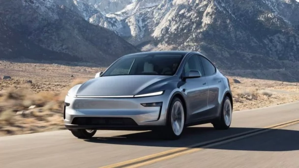 nueva-version-de-tesla-model-llegara-a-eeuu.-en-marzo-y-costara-casi-60,000-mil-dolares nueva-version-de-tesla-model-llegara-a-eeuu.-en-marzo-y-costara-casi-60,000-mil-dolares