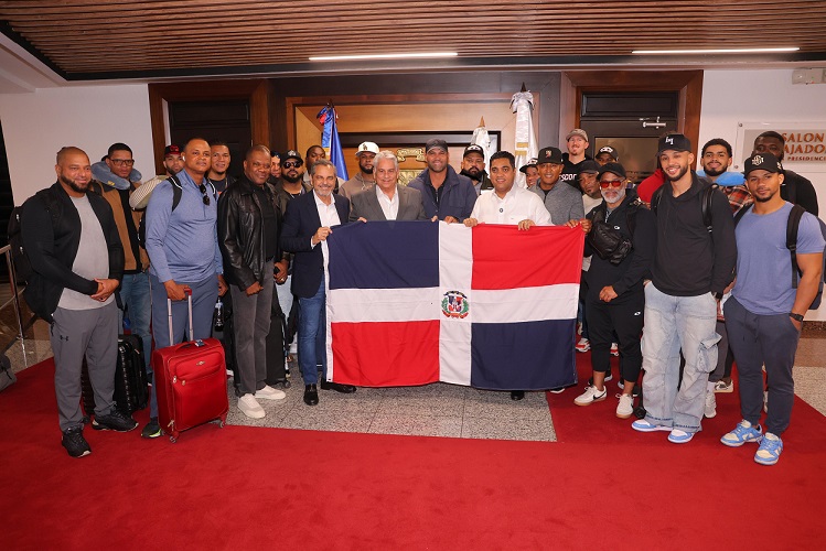 escogido-recibe-bandera-dominicana-previo-a-salida-a-serie-del-caribe escogido-recibe-bandera-dominicana-previo-a-salida-a-serie-del-caribe