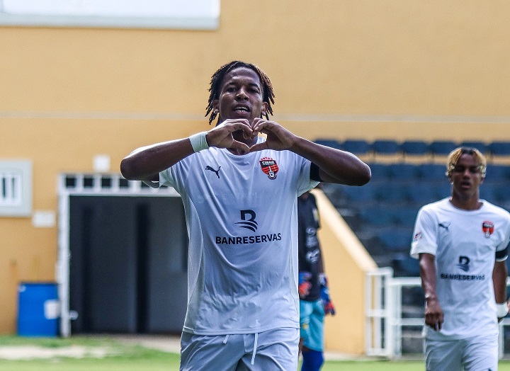 cibao-fc-golea-al-cba-y-se-mantiene-en-la-cima-de-la-copa-ldf-2025 cibao-fc-golea-al-cba-y-se-mantiene-en-la-cima-de-la-copa-ldf-2025