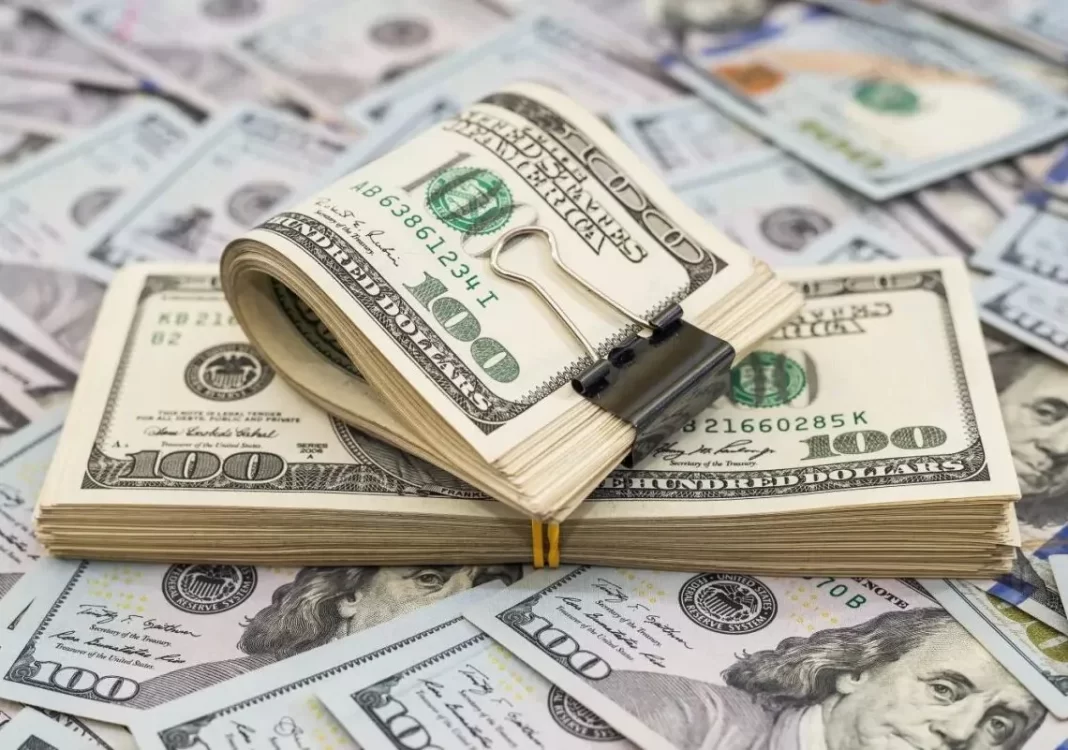 el-dolar-continua-bajando-levemente-y-se-cambia-este-lunes-para-la-venta-a-rd$61.28 el-dolar-continua-bajando-levemente-y-se-cambia-este-lunes-para-la-venta-a-rd$61.28