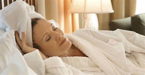 ¿dormir-con-el-pelo-mojado-es-malo?-esto-dicen-los-expertos ¿dormir-con-el-pelo-mojado-es-malo?-esto-dicen-los-expertos