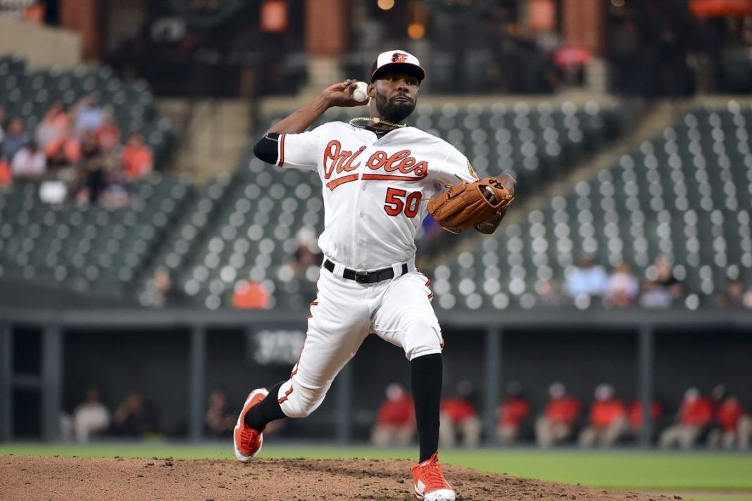 toros-adquieren-al-romanence-miguel-castro-desde-el-licey toros-adquieren-al-romanence-miguel-castro-desde-el-licey