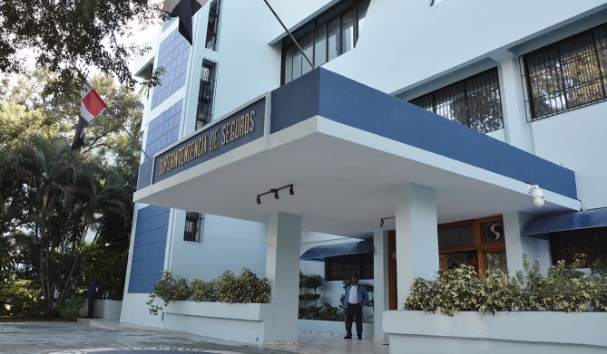 primas-de-seguros-crecieron-un-17.3-%-durante-el-ano-2024 primas-de-seguros-crecieron-un-17.3-%-durante-el-ano-2024