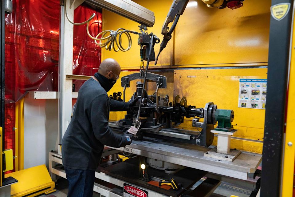 trump-anuncia-posible-reduccion-de-aranceles-a-automoviles-tras-presiones-industriales trump-anuncia-posible-reduccion-de-aranceles-a-automoviles-tras-presiones-industriales