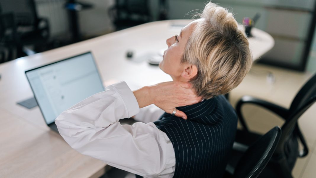 permanecer-sentado-durante-este-periodo-de-tiempo-podria-danar-gravemente-el-cuerpo