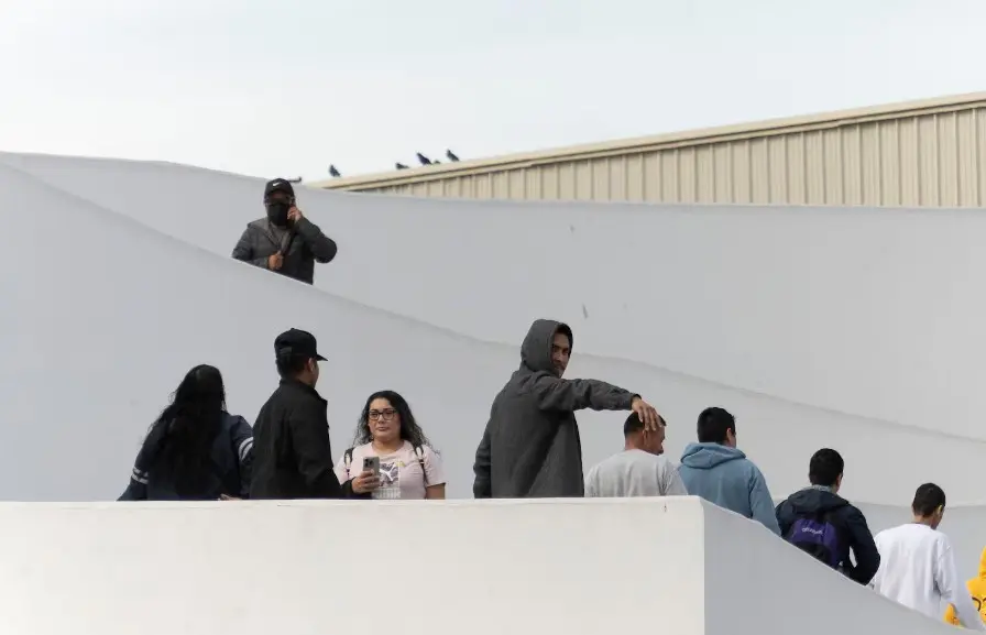 eeuu.-dara-$1,000-a-indocumentados-que-acepten-autodeportarse eeuu.-dara-$1,000-a-indocumentados-que-acepten-autodeportarse