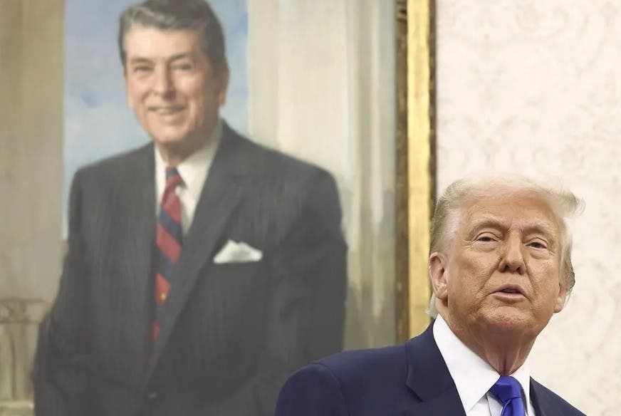 trump-sobre-las-criticas-a-su-foto-vestido-de-papa:-“denme-un-respiro» trump-sobre-las-criticas-a-su-foto-vestido-de-papa:-“denme-un-respiro»