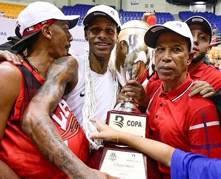 desperte-ayer-con-la-noticia-de-que-la-plaza,-es-el-campeon-del-baloncesto-y-me-alegre desperte-ayer-con-la-noticia-de-que-la-plaza,-es-el-campeon-del-baloncesto-y-me-alegre