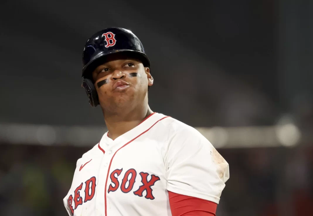 dueno-de-los-red-sox-se-reune-con-devers-tras-polemica-por-la-primera-base