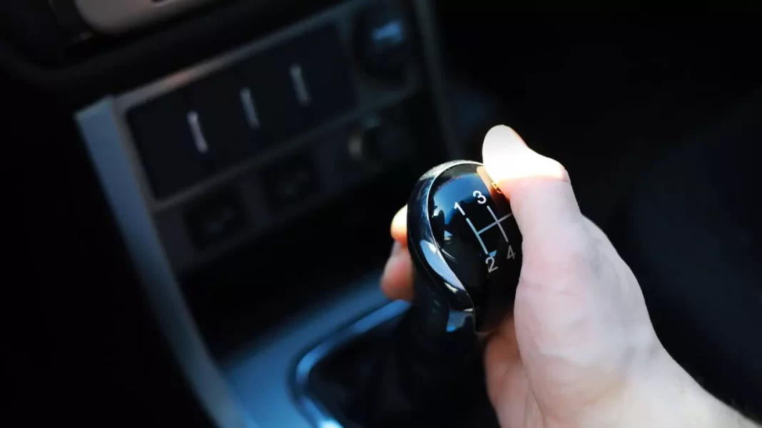 vehiculo-automatico-o-manual:-¿cual-gasta-mas-combustible?