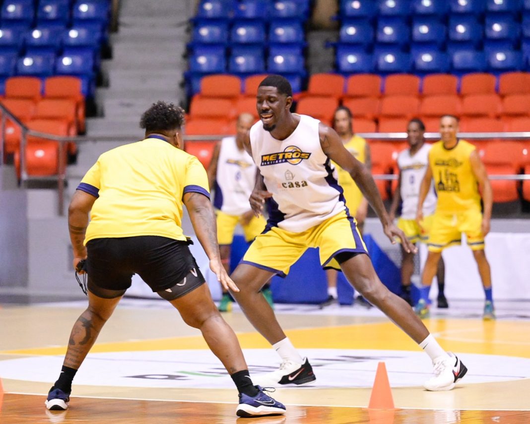 henry-sims-se-integra-a-los-metros,-impresiona-en-su-primer-entrenamiento