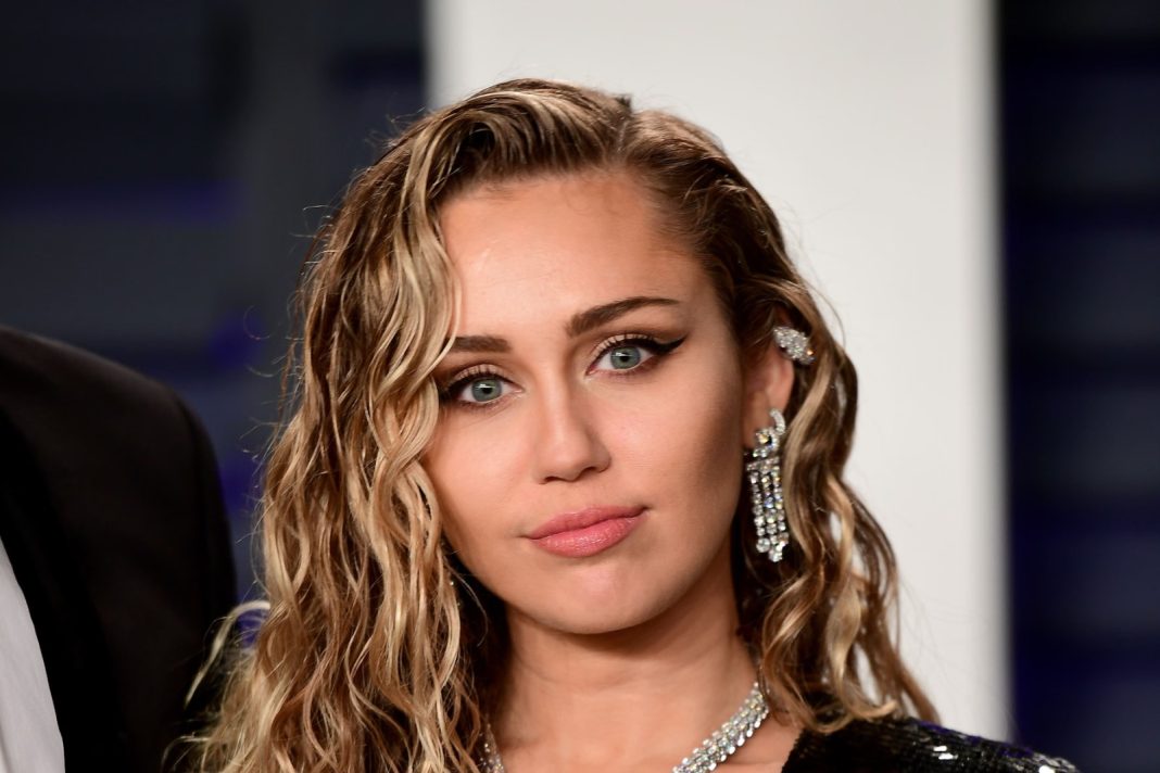 miley-cyrus-entre-los-artistas-que-recibiran-estrella-en-el-paseo-de-la-fama-de-hollywood miley-cyrus-entre-los-artistas-que-recibiran-estrella-en-el-paseo-de-la-fama-de-hollywood