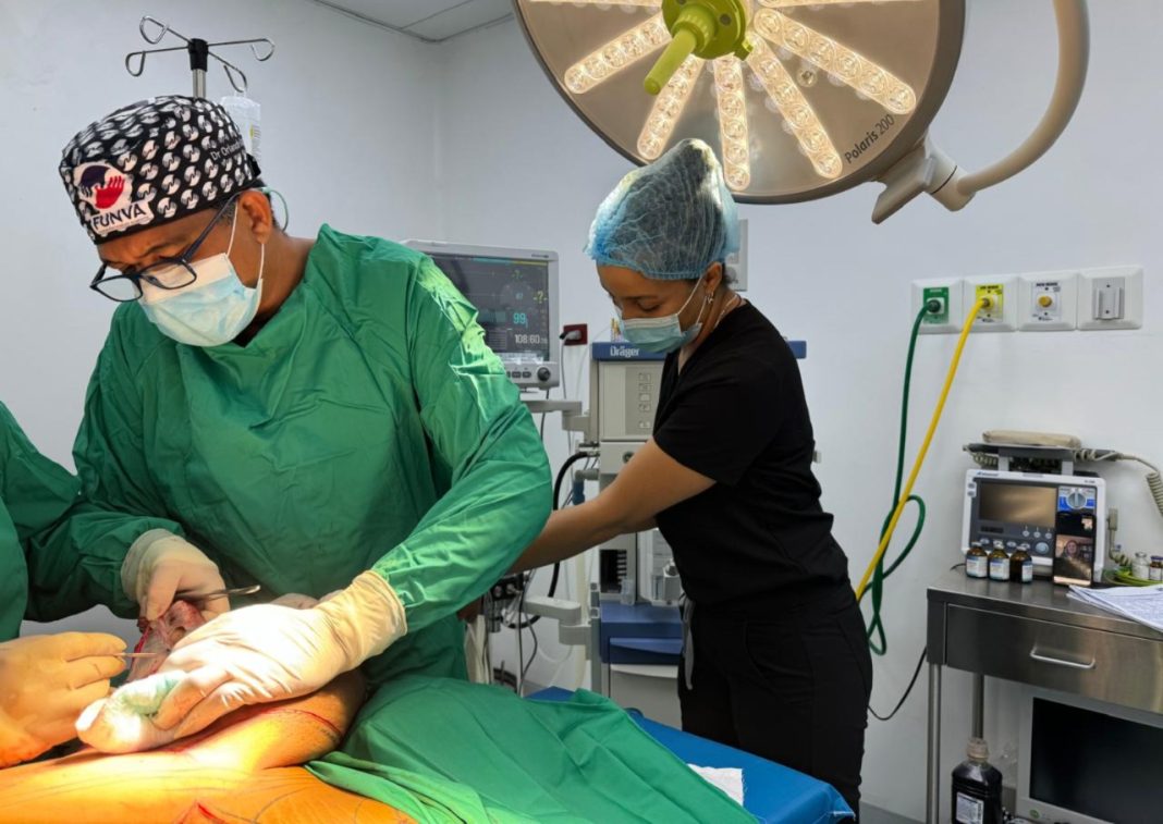 sisaril-da-visto-bueno-para-incluir-cirugias-reduccion-de-mamas-a-mujeres-con-seguro-medico