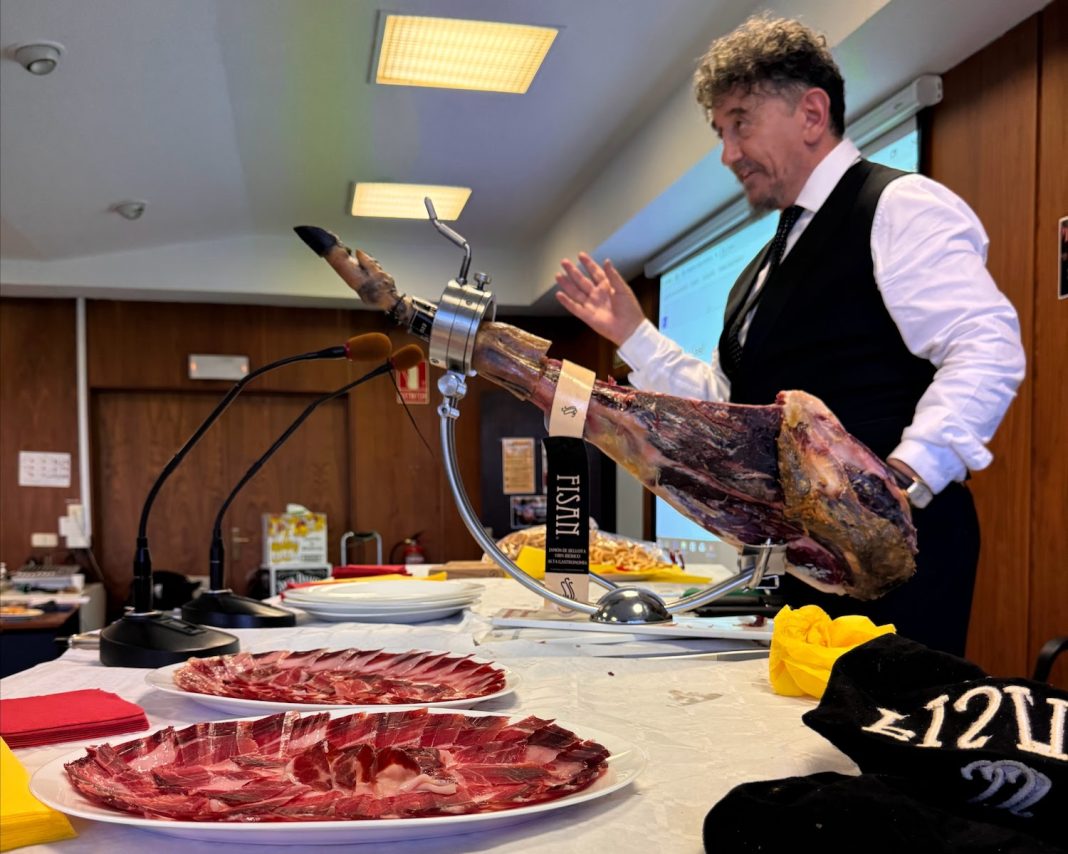expertos-afirman-que-el-jamon-iberico-es-un-superalimento-para-deportistas expertos-afirman-que-el-jamon-iberico-es-un-superalimento-para-deportistas