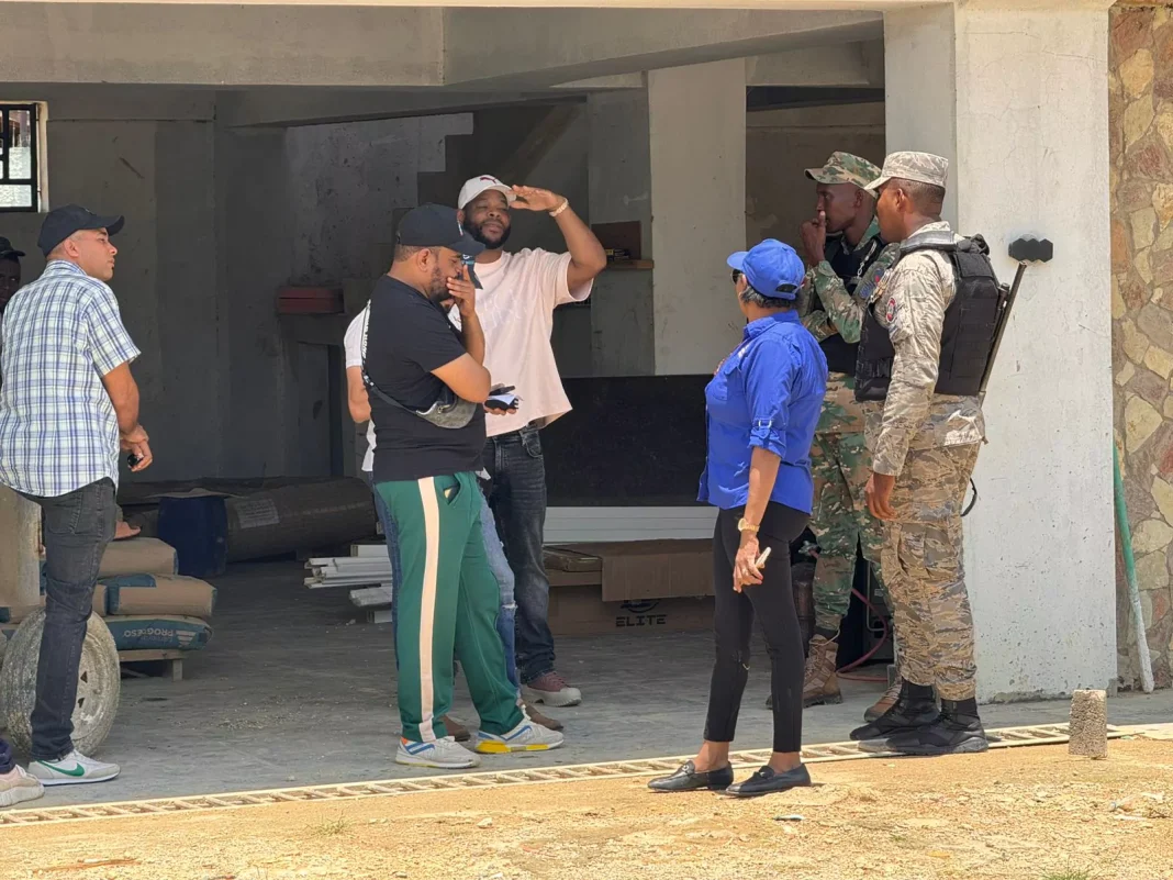 conducen-a-yiyo-sarante-a-la-pgase-por-presunto-fraude-electrico-en-finca-de-guerra