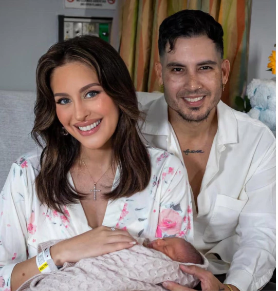 miss-universe-puerto-rico-da-la-bienvenida-a-su-cuarto-hijo-antes-de-entregar-la-corona miss-universe-puerto-rico-da-la-bienvenida-a-su-cuarto-hijo-antes-de-entregar-la-corona