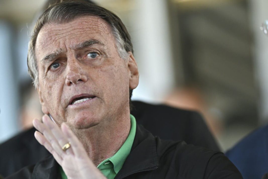 bolsonaro,-el-expresidente-que-desafio-a-la-democracia-y-acabo-en-prision-domiciliaria