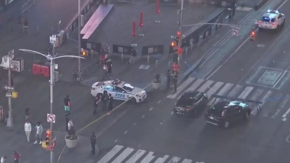 tiroteo-en-times-square-deja-tres-heridos-y-un-adolescente-detenido tiroteo-en-times-square-deja-tres-heridos-y-un-adolescente-detenido