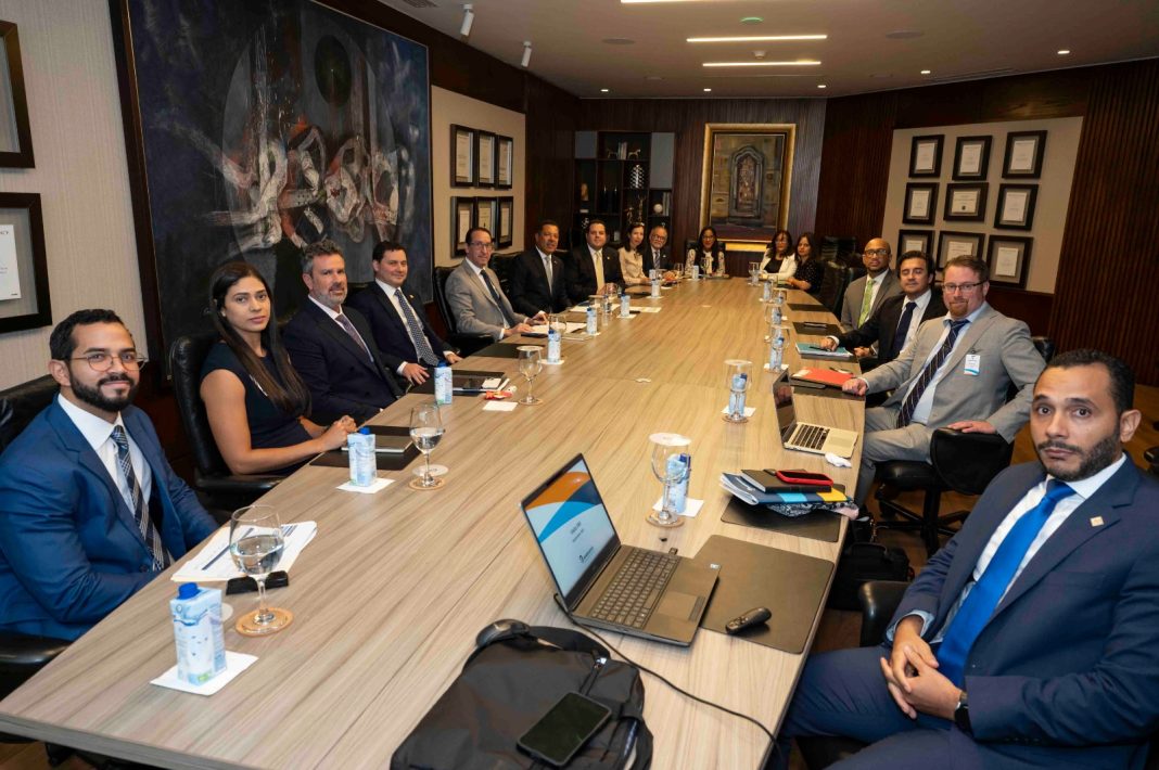 fmi-y-banreservas-revisan-proyecciones-financieras-de-rd-para-2025