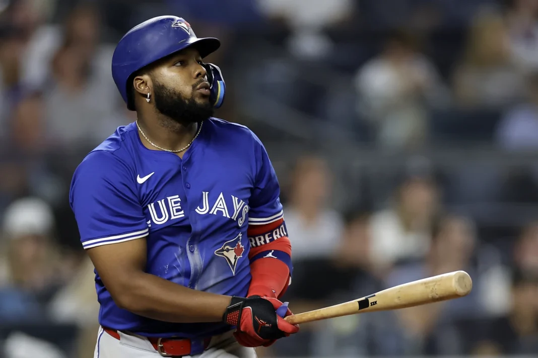 guerrero-hr-,bateo-de-4-4-gausman-domina-a-los-yankees-y-fortalece-liderazgo.