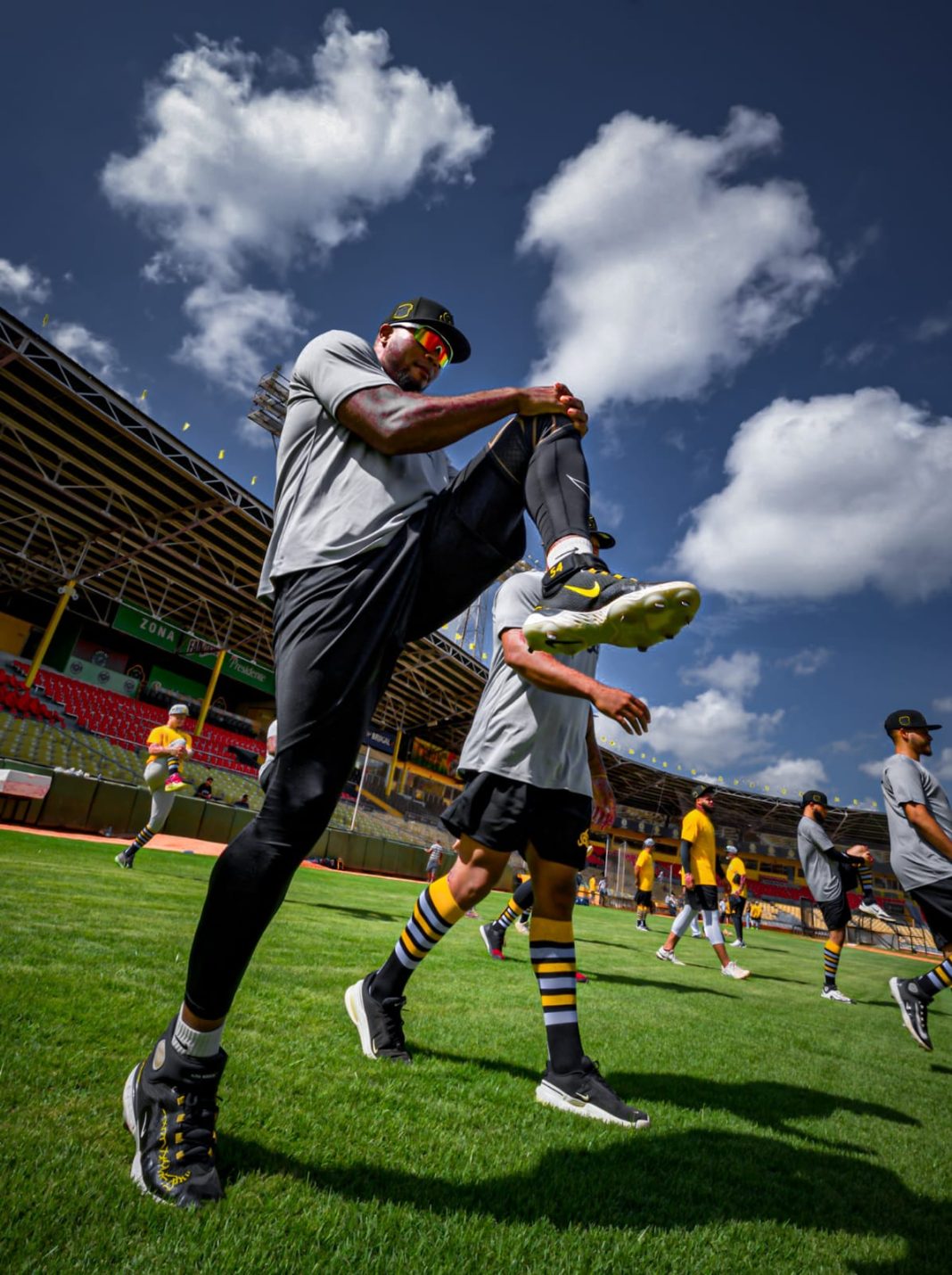 las-aguilas-anuncian-que-convocan-a-todos-sus-talentos-para-ir-por-el-titulo-lidom-2025-26