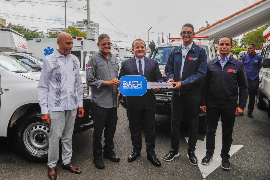 paliza-anuncia-ampliacion-del-sistema-911;-entrega-46-ambulancias-a-la-daeh