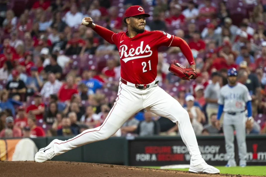 rojos,-atleticos-y-cerveceros-ganaron-boston-en-problemas.-yelich-en-noche-historica