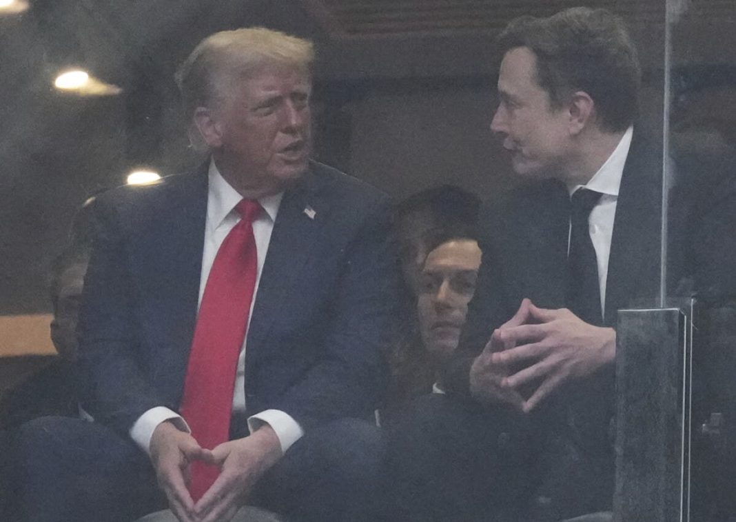 ¿la-reconciliacion?-trump-y-musk-se-dan-la-mano-en-el-funeral-de-charlie-kirk