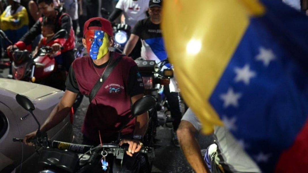 chavistas-se-movilizan-en-caracas-dispuestos-a-«defender»-a-venezuela-de-eeuu.