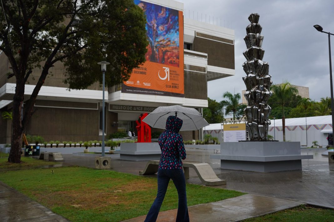 feria-del-libro-suspende-actividades-de-hoy-viernes-por-las-condiciones-meteorologicas