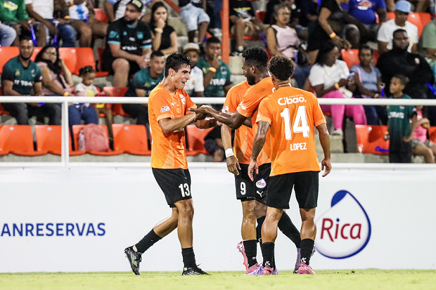 ldf:-misil-de-javier-roces-tumba-el-invicto-de-salcedo-y-coloca-al-cibao-fc-lider-en-solitario ldf:-misil-de-javier-roces-tumba-el-invicto-de-salcedo-y-coloca-al-cibao-fc-lider-en-solitario