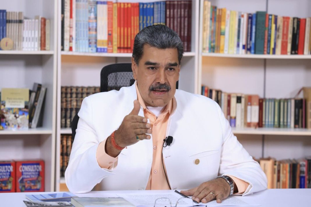 maduro-recibe-poderes-especiales-ante-«amenazas»-de-eeuu.:-5-claves-del-decreto