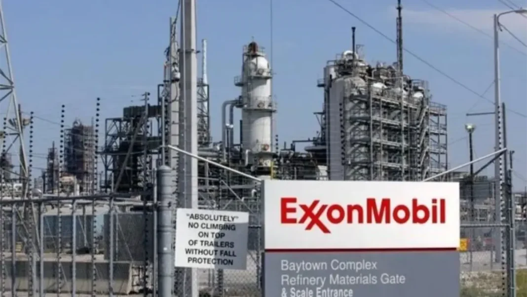 crisis-en-petrolera-exxon-mobil-eeuu-tras-despido-de-2.000-empleados-a-nivel-global