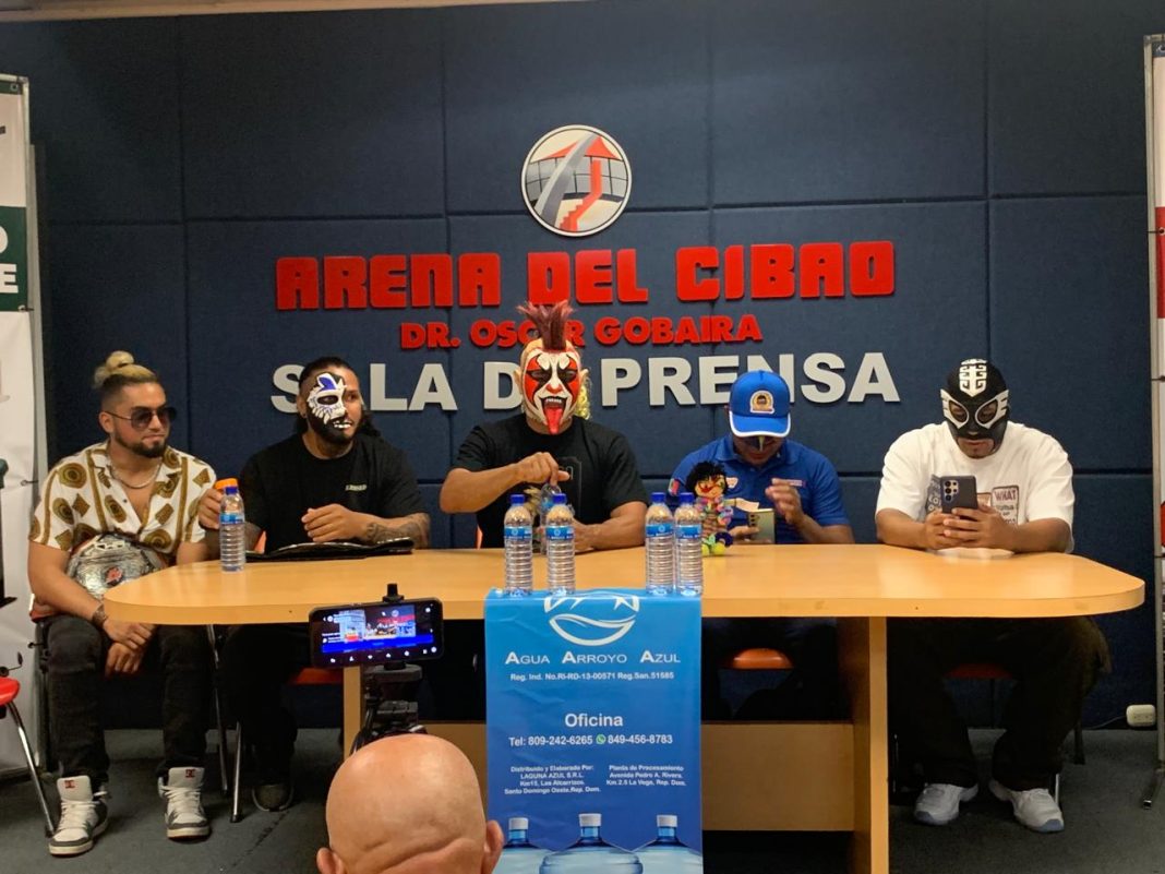 psycho-clown-encabeza-la-lucha-libre-internacional-hoy-en-la-arena-del-cibao-(4:00-p-m.)