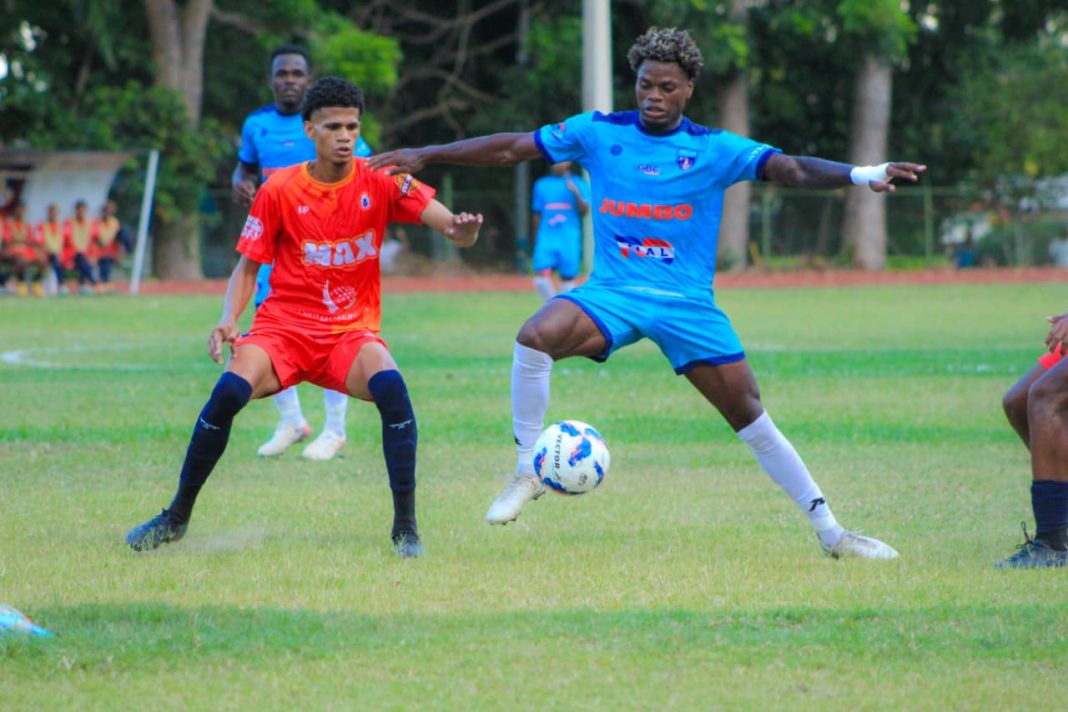 salcedo-gana-con-el-ultimo-suspiro-al-vega-real-en-la-ldf