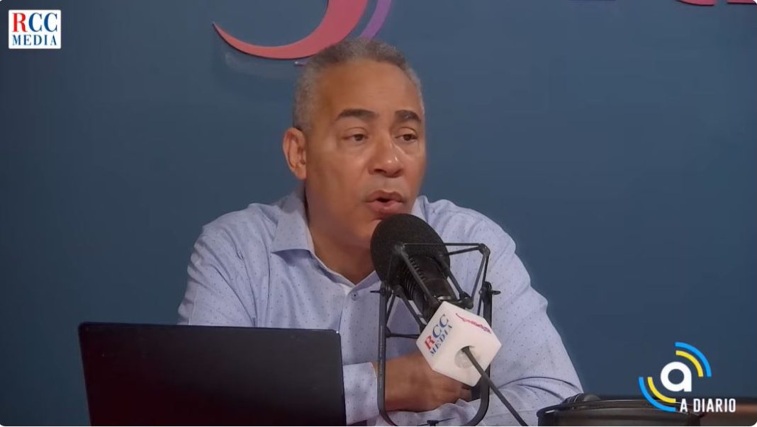 severo-rivera-califica-de-irrespeto-premiar-mata-de-palma-en-bienal-que-ha-creado-un-conflicto