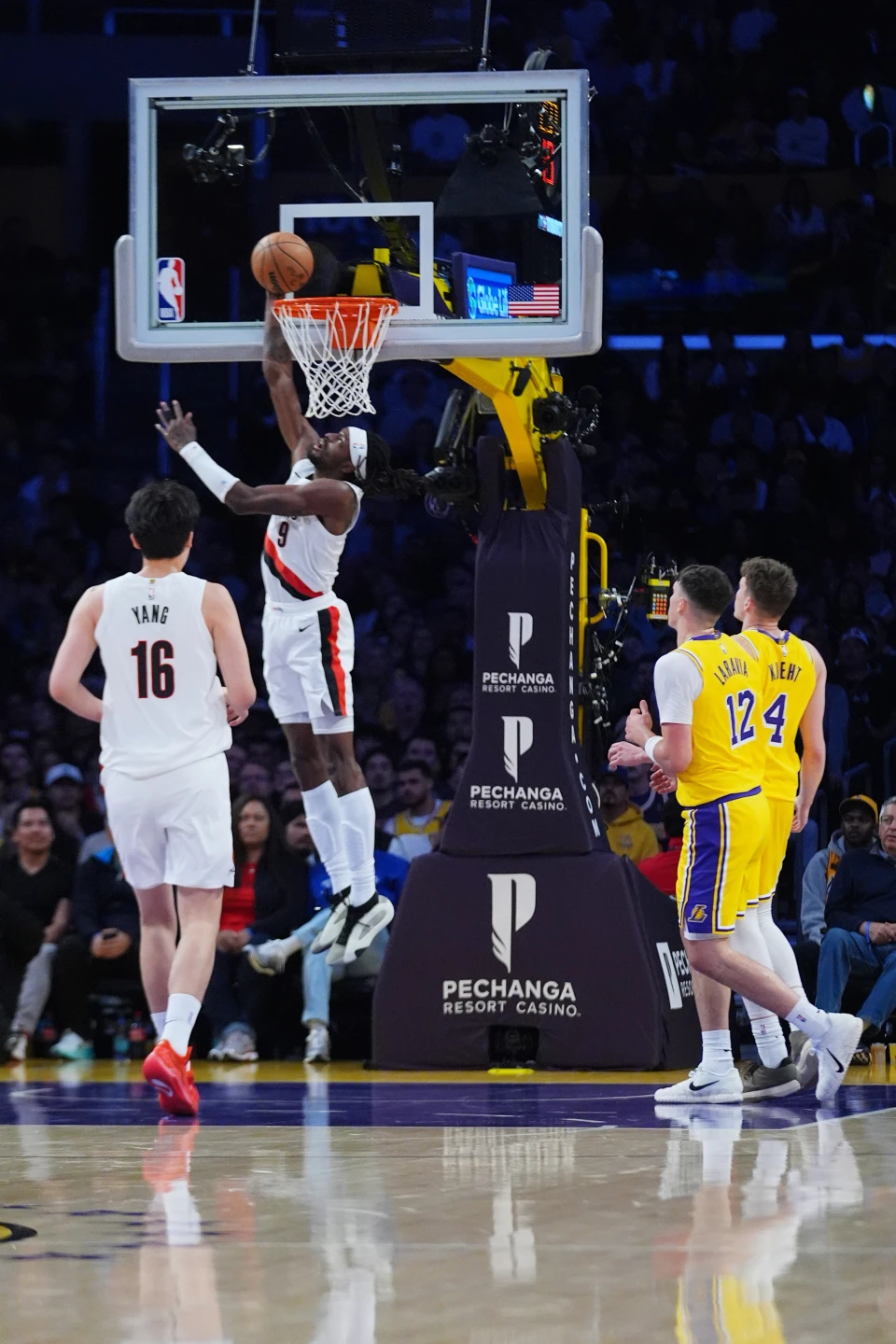 nba:-trail-blazers-vencen-lakers-,-jazz-a-los-suns-y-warriors-se-impusieron-a-los-grizzlies nba:-trail-blazers-vencen-lakers-,-jazz-a-los-suns-y-warriors-se-impusieron-a-los-grizzlies