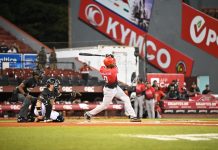 Leones hilvanan segunda victoria con paliza sobre Gigantes leones-hilvanan-segunda-victoria-con-paliza-sobre-gigantes