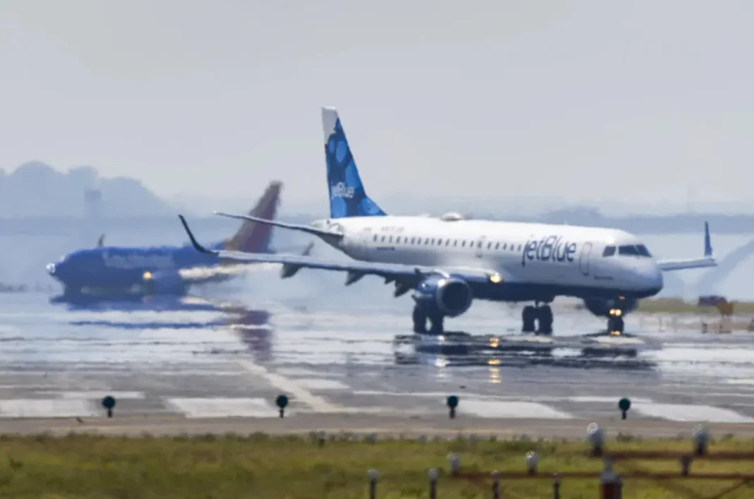 varios-pasajeros-heridos-en-aterrizaje-de-emergencia-de-jetblue-en-tampa,-¿cual-fue-la-causa? varios-pasajeros-heridos-en-aterrizaje-de-emergencia-de-jetblue-en-tampa,-¿cual-fue-la-causa?