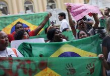 Residentes de las favelas de Río de Janeiro protestan contra la «masacre» policial residentes-de-las-favelas-de-rio-de-janeiro-protestan-contra-la-«masacre»-policial