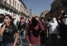 México registra el tercer día consecutivo de manifestaciones tras el asesinato de alcalde mexico-registra-el-tercer-dia-consecutivo-de-manifestaciones-tras-el-asesinato-de-alcalde