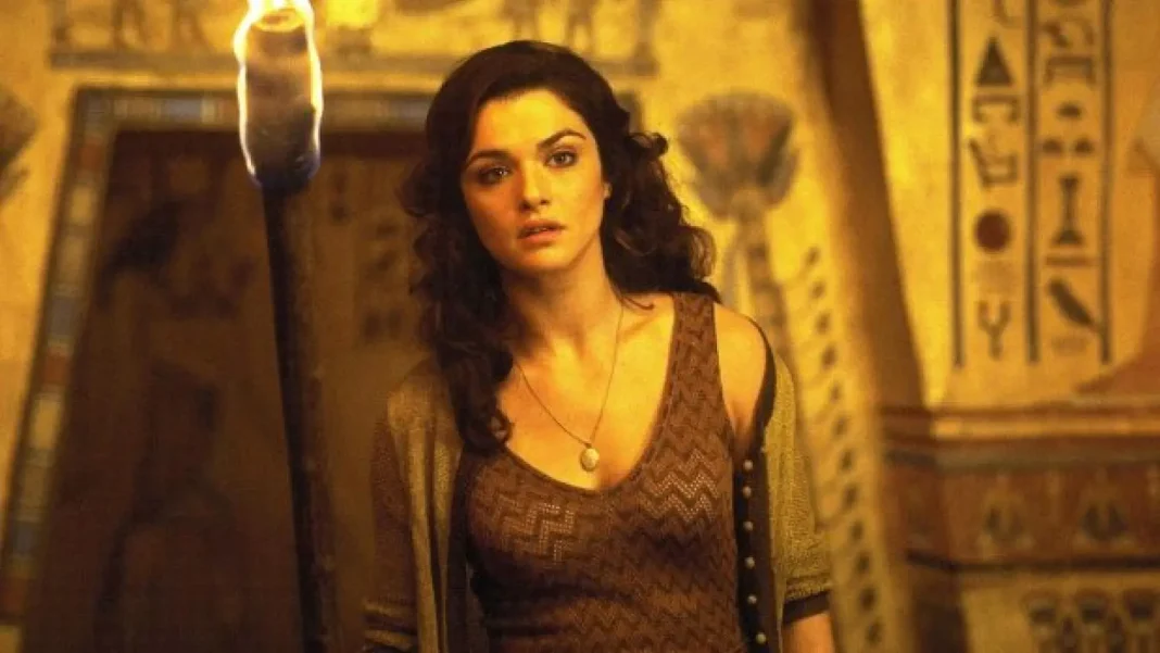 asi-luce-hoy-rachel-weisz,-la-inolvidable-evelyn-de-la-momia,-mas-de-20-anos-despues