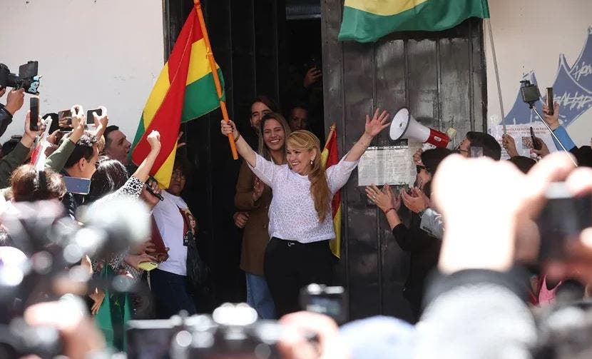 jeanine-anez-sale-de-prision-tras-anulacion-de-su-condena jeanine-anez-sale-de-prision-tras-anulacion-de-su-condena