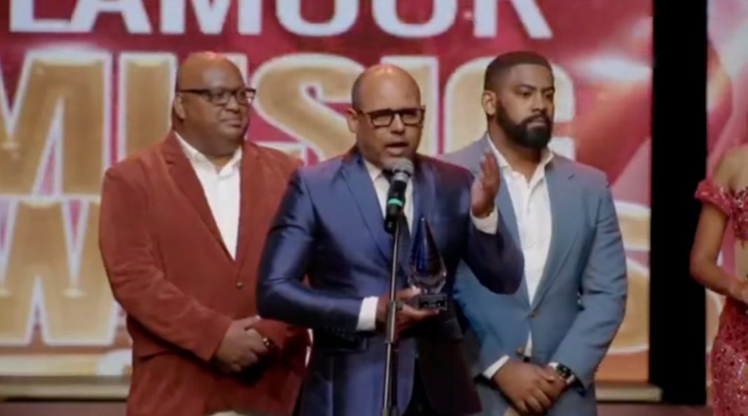 el-democrata-gana-premio-al-“mejor-nuevo-medio-digital”-en-los-glamour-music-awards-2025