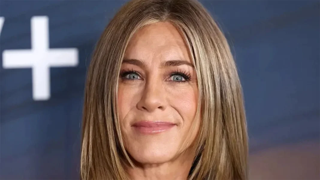 jennifer-aniston-revela-que-crecio-sin-dinero-y-genera-debate-sobre-su-infancia