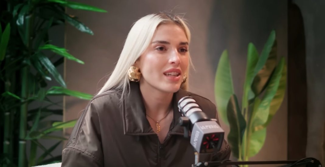 elena-rose-explica-por-que-se-autodenomina-“guerrera-de-la-luz”