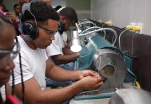 Ministro Joel Santos anuncia mineros de Larimar cuentan con seguro de vida colectivo ministro-joel-santos-anuncia-mineros-de-larimar-cuentan-con-seguro-de-vida-colectivo